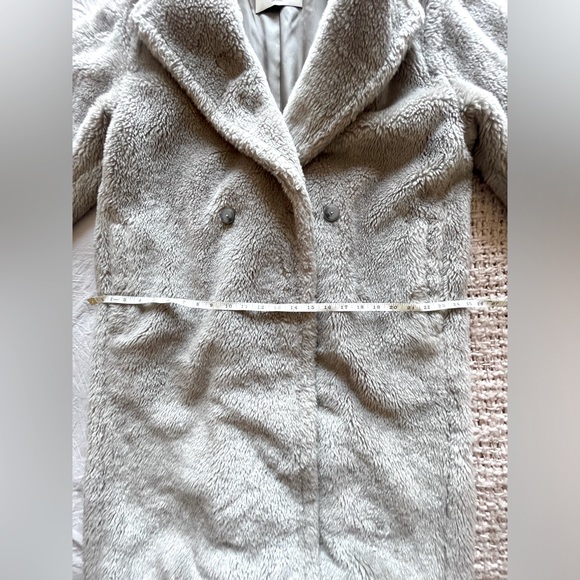 floor-length Atelier Babaton luxe teddy wool coat in Silver, Gray Colour - Picture 5 of 9